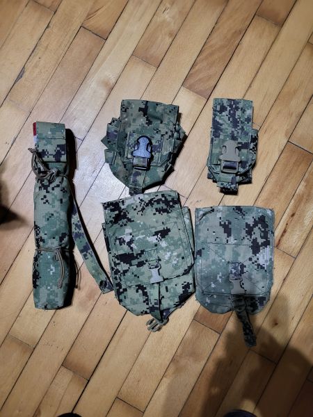 AOR2 Eagle Indusries Pouches