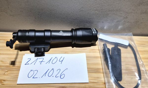 SF M600C Dummy in Schwarz 