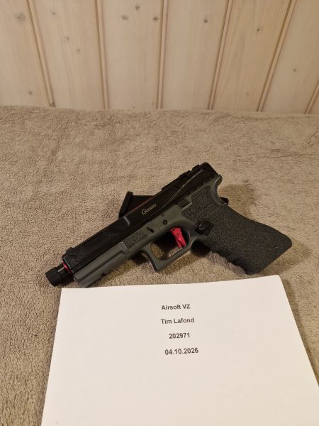 Begadi/ Army Armament R17 - Glock 17 - Fulltuned - GBB - VERSANDT INKLUSIVE