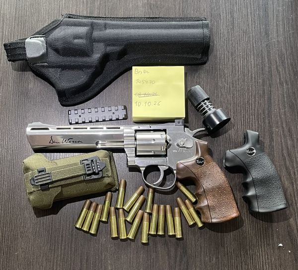 ASG 6 Zoll Dan Wesson CO2 Revolver in Chrome inkl. 25 Patronen + Zubehör