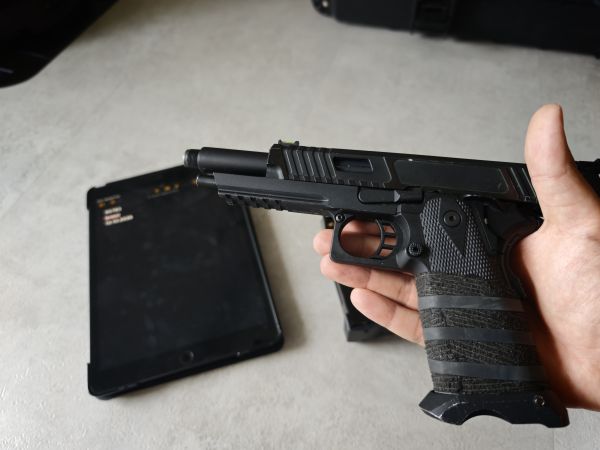 KLI Hi-Capa 5.1 Kiki Mora Vollmetall CO2BB 6mm BB Blackout Edition