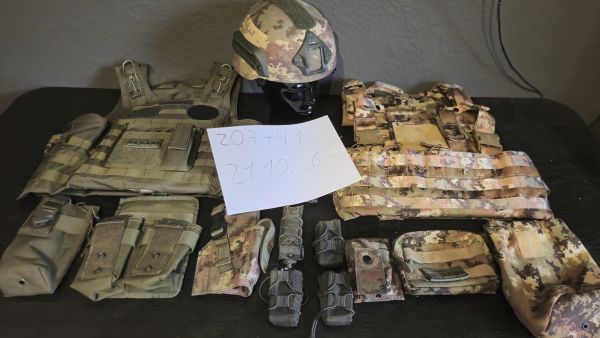 Weste / Plattenträger / Molle Zubehör / Helm